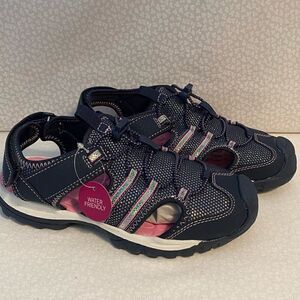 SO Girls Size 3 Makenziee Sandals Water Friendly